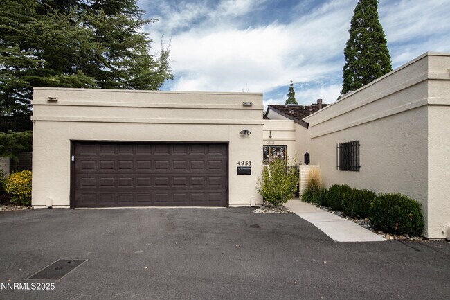 Photo - 4953 Lakeridge Terrace W