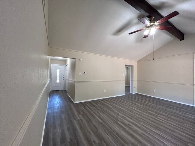 Photo - 906 Spring Tree St Casa