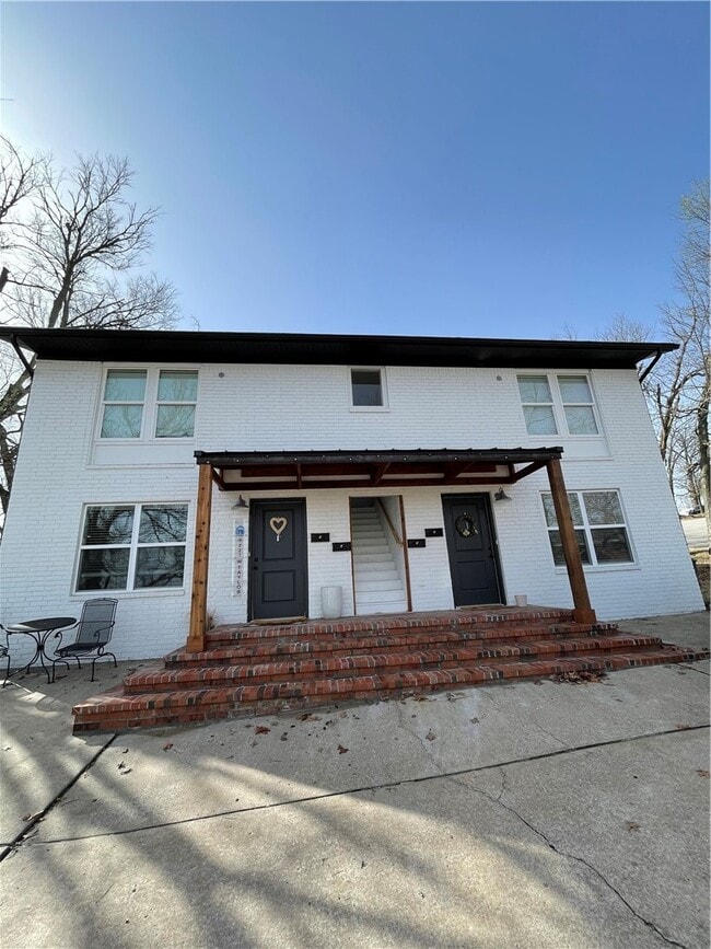 Building Photo - 721 Taylor St Unit 1