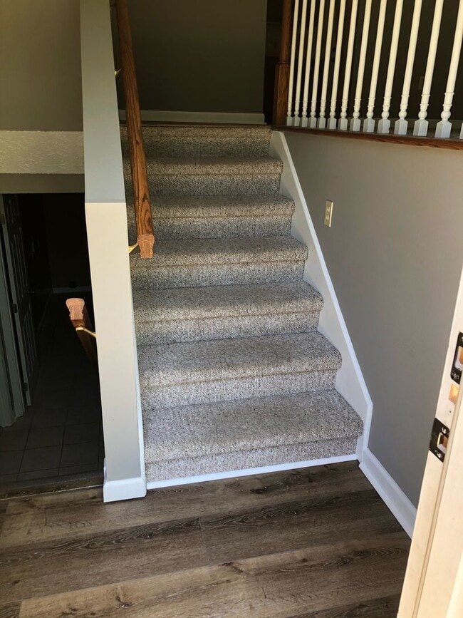 Photo - 415 Greenland Ln