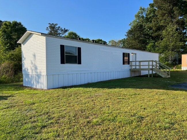 Building Photo - 192 Westside Cir