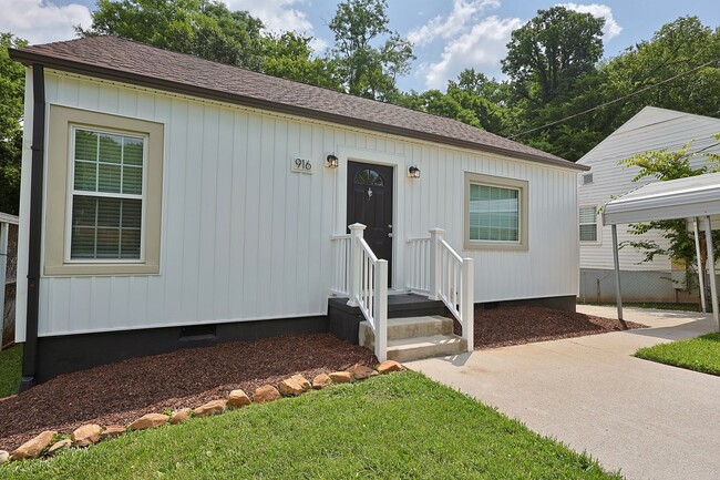 Building Photo - Coming Soon South Knoxville Cottage!!!