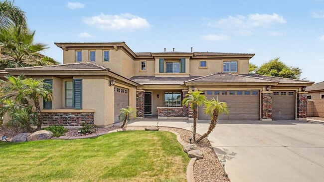 Building Photo - 8425 W Northview Ave