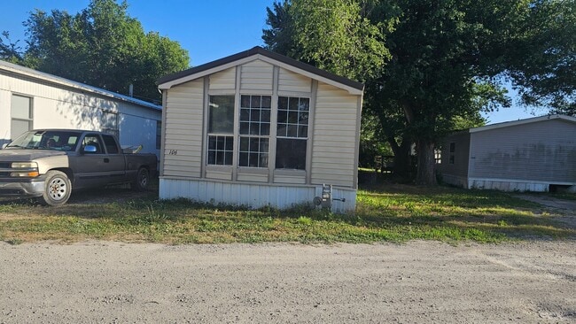 Building Photo - 106 W Apple Blossom Ln