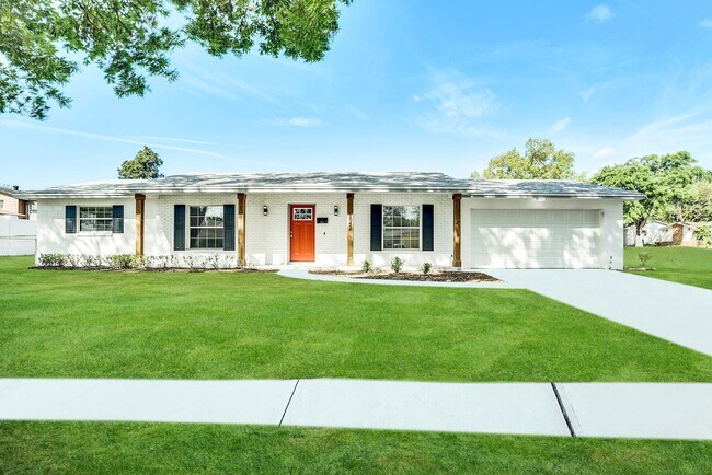 1842 Teakwood Dr - 1842 Teakwood Dr House