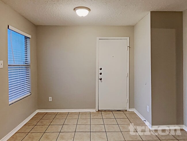 Photo - 7422 Amber Dr