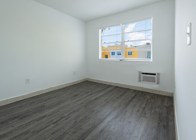 Photo - Miami Station