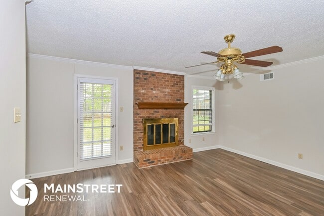 Photo - 6338 Northampton Dr