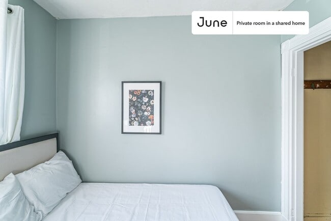Photo - Room in Shared 6 bed/2 bath home Unidad A