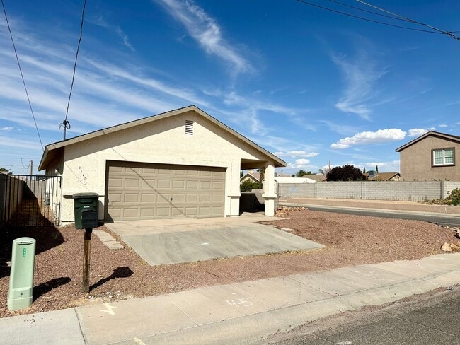 Photo - 2647 Simms Ave