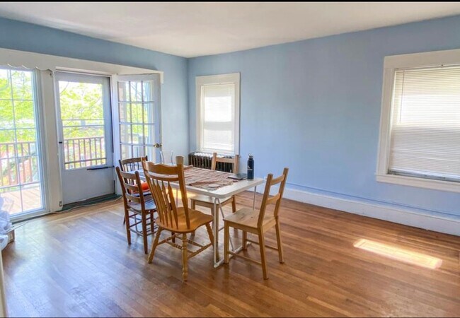 Photo - 14 Wallingford Rd Unit 1