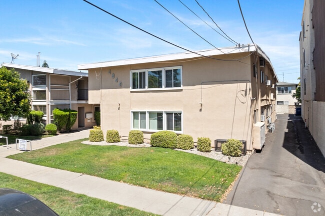 4840 Van Noord Ave - 4840 Van Noord Ave
