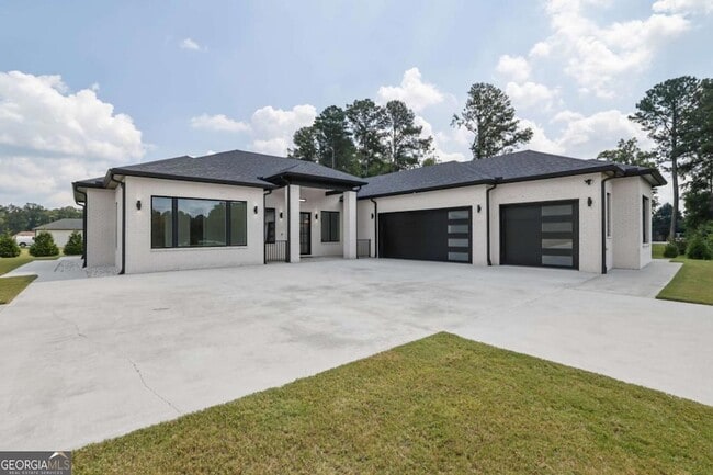 Photo - 2964 Old Peachtree Rd NE