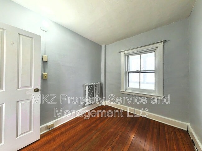 Photo - 253 Western Ave