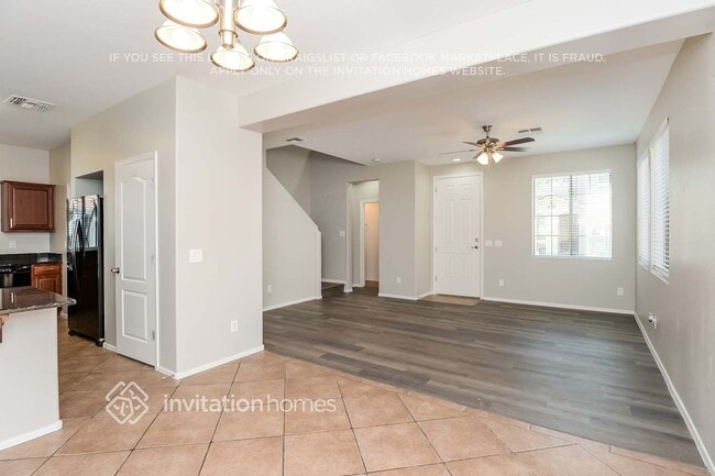 Photo - 864 E Devon Rd