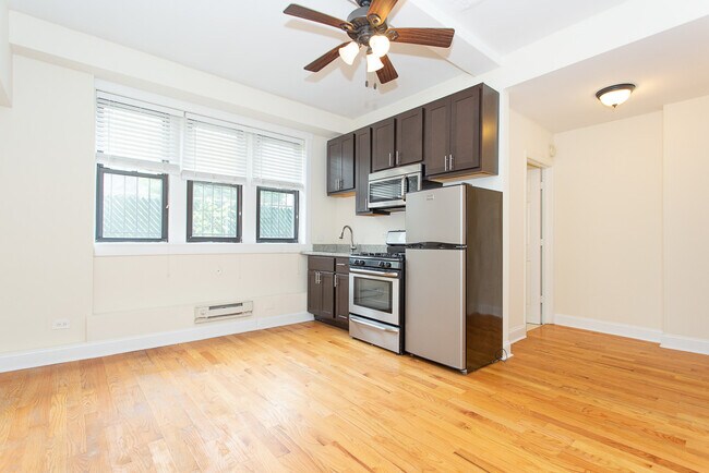 Photo - 4738 N Hermitage Ave Unit J03P