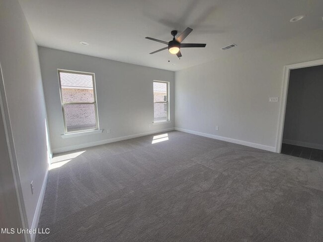 Photo - 860 Leeward Dr