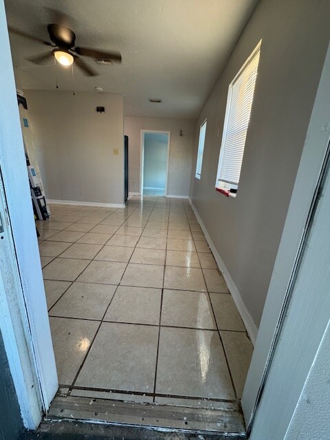 Photo - 5010 Bullard St