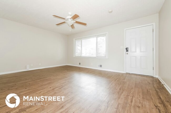 Photo - 206 Maple St