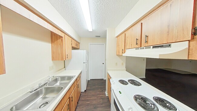 Photo - Woodland Bend Apartments