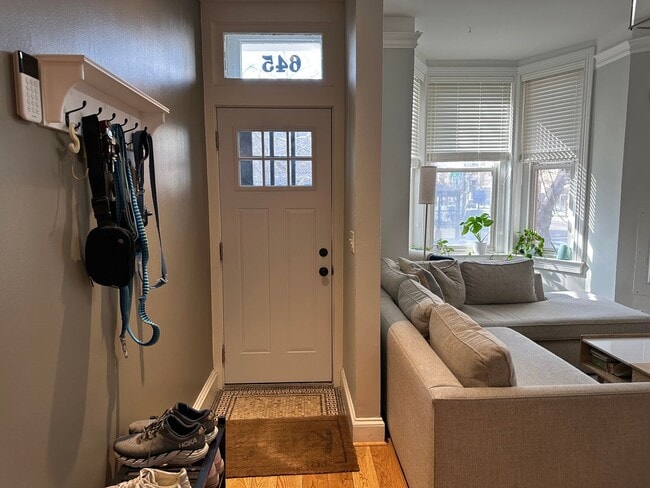 Photo - 3 Bedroom 1.5 Bath Condo in Shaw Neighborhood, Backyard, Recently Renovated, Fabulous Modern Feat...