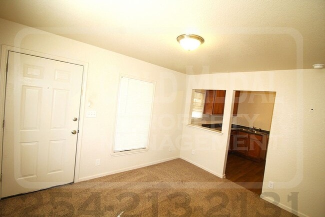 Photo - 625 Brook Dr Unit C