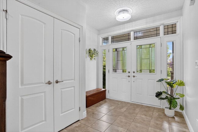 Photo - BYRON * 4 Bedroom Executive Whole Home Rental  *Garage * Yard * Main floor office!