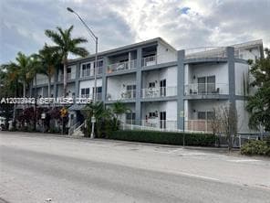 Building Photo - 2734 Bird Ave Unit 114