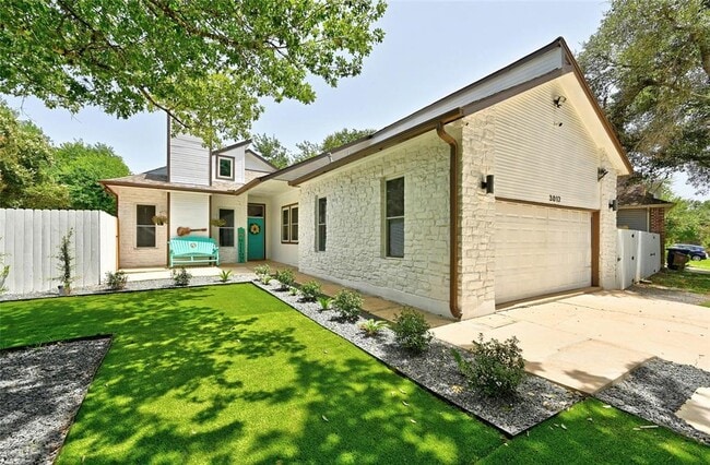 Building Photo - 3012 Rochelle Dr