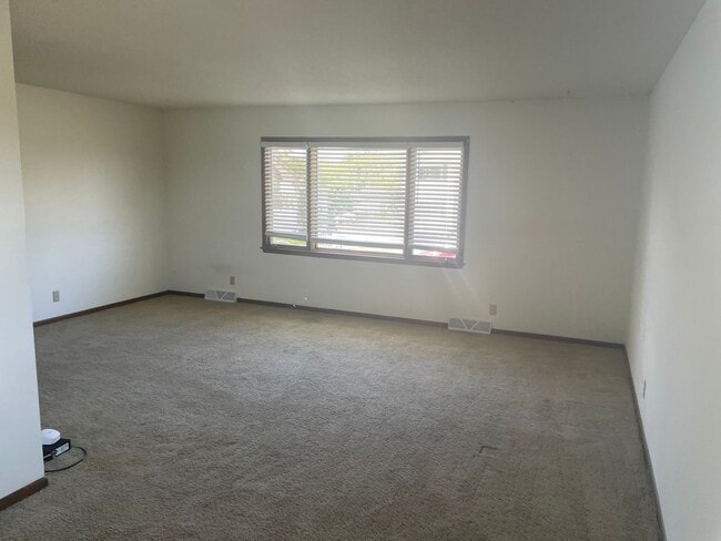 Photo - 2940 Leeway Dr Unit 3