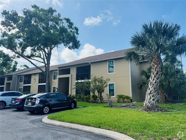 Building Photo - 4032 Crockers Lake Blvd Unit 27 Rental