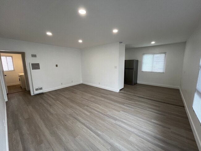 Photo - 3633 Kelton Ave Unit 4