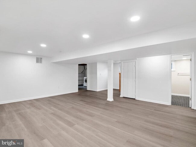 Photo - 6095 Wilson Blvd