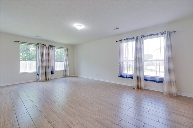 Photo - 2547 White Bluff Ln