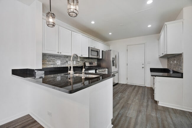 Photo - 54 Egg Harbour Ct