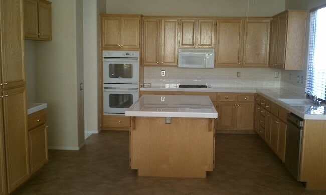 Photo - Very Clean 2 Bedroom + Office/Den 2 Bathroom 55 + Oasis Home