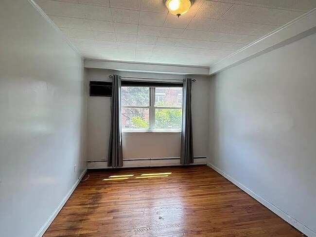 Photo - 2422 Wilson Ave