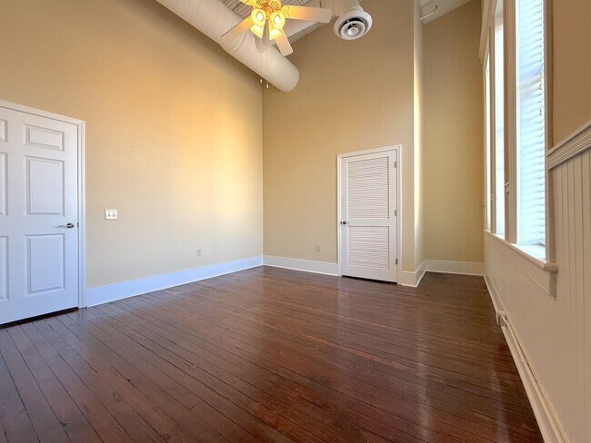 Photo - 484 1st St Unidad 300