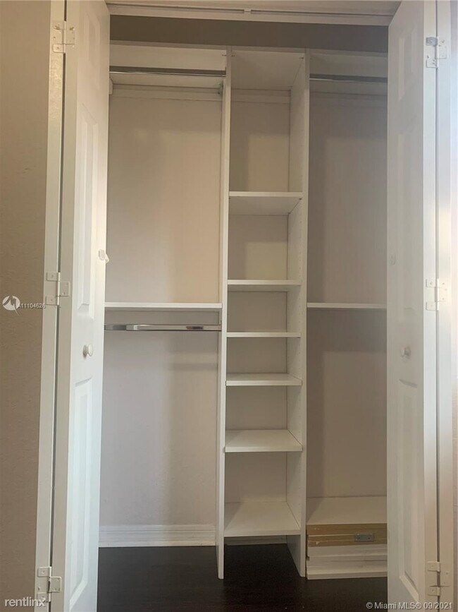 Photo - 3 br, 2.5 bath Townhome - 12430 SW 50th St...