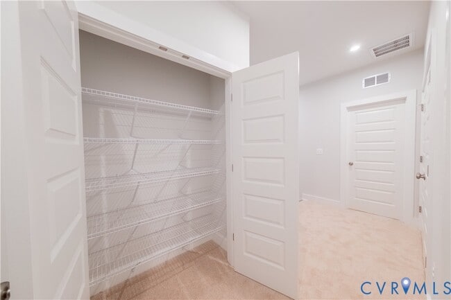 Photo - 9438 Alquist St