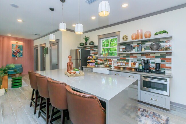 Photo - Azalea Place