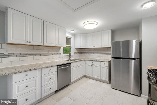 Photo - 247 Marsden Hts Rd