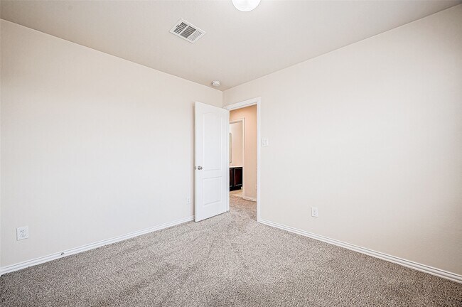 Photo - 3406 Water Lilly Way