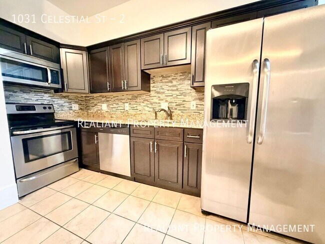 Photo - 1031 Celestial St. Unidad 2