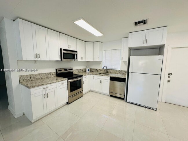 Photo - 2620 NW 14th Ct