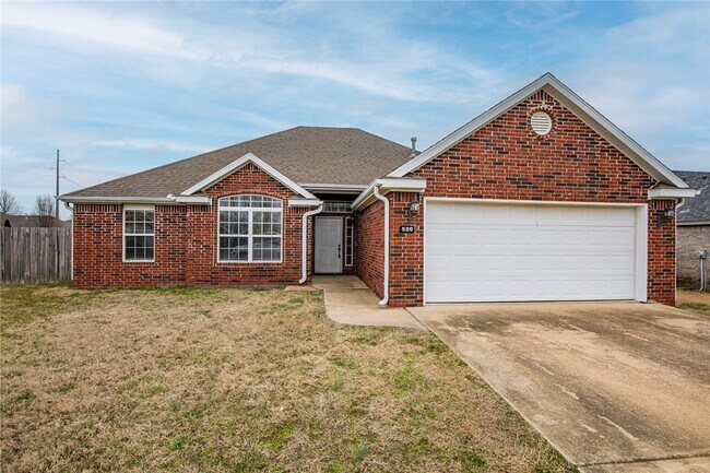 Building Photo - 520 Bonanza St