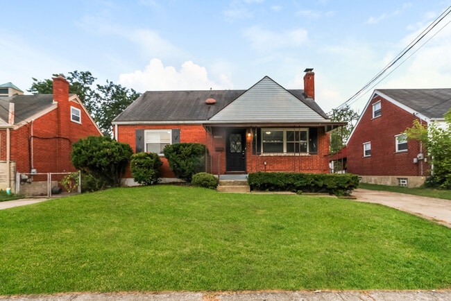 Building Photo - 9340 Comstock Dr