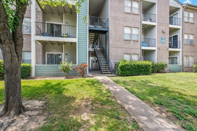 Building Photo - 12166 Metric Blvd Unit 12166 Metric Boulevard,  2013 Rental