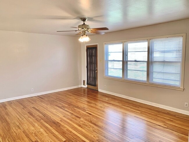 Photo - 3 bedroom 2 bath 1 car garage