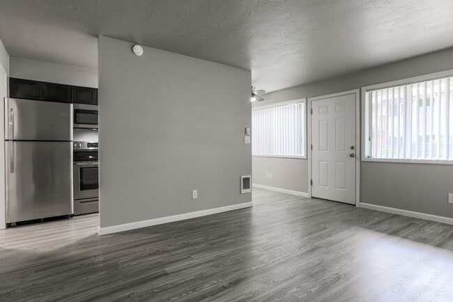 Photo - Uptown at Lake Oswego